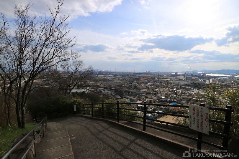 亀島山花と緑の丘公園 広場の絶景スポット写真（6）